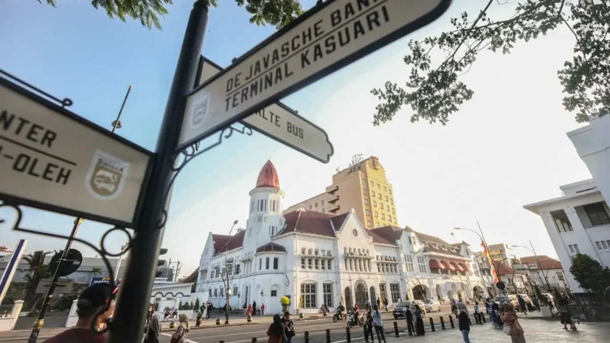 8 wisata Surabaya terbaru menawarkan destinasi gratis, kawasan heritage, wisata keluarga hingga Trans Snow World yang cocok untuk liburan seru (Pinterest).