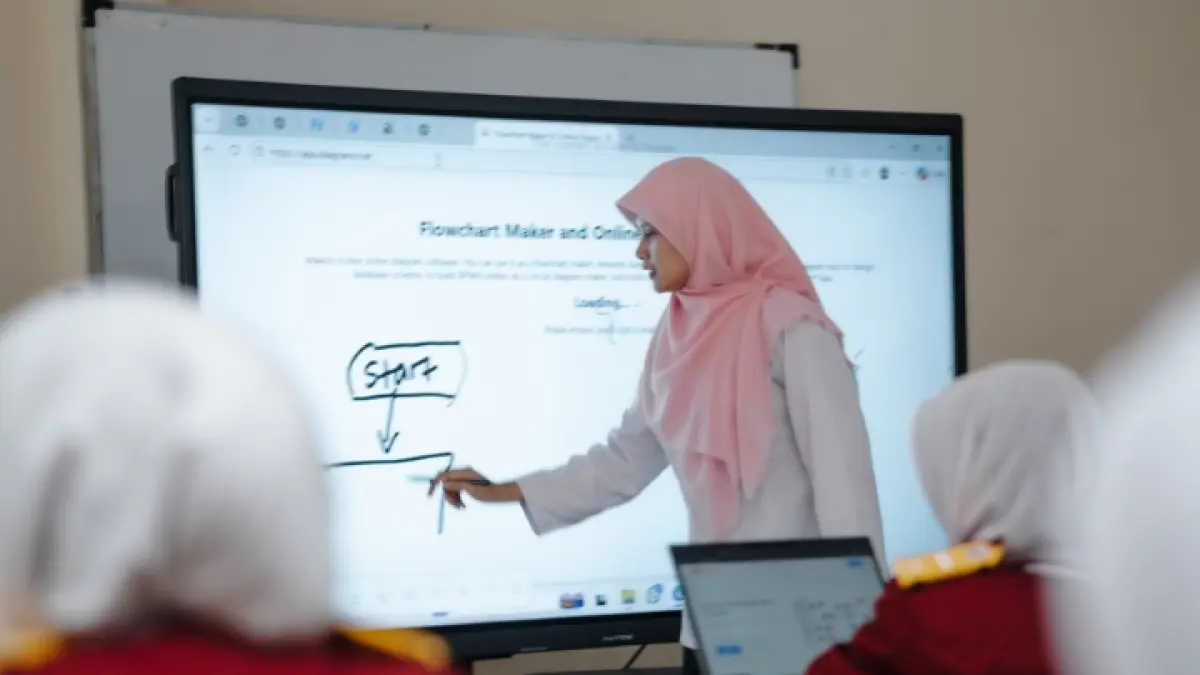 BELAJAR YANG GIAT: Aktivitas di Sekolah Rakyat Trenggalek yang saat ini terus dilakukan penjangkauan untuk pemenuhan kuota murid baru.(ZAKI JAZAI/ RADAR TRENGGALEK)