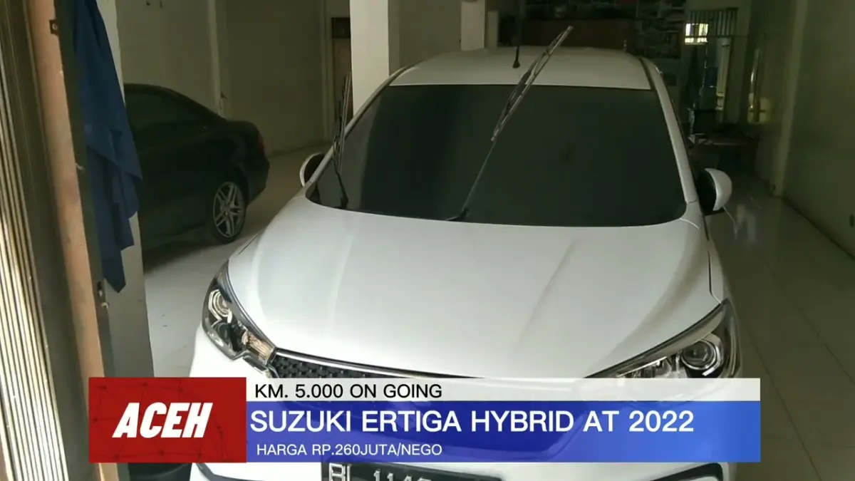 Suzuki Ertiga Hybrid bekas 2022 dijual Rp260 juta dengan kilometer baru 5.000. Simak spesifikasi singkat dan alasan mobil ini layak dipertimbangkan. (Youtube. com)