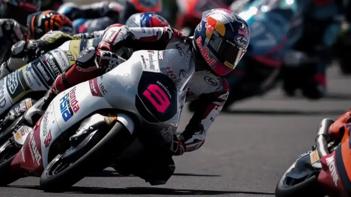 Feda Ega Pratama gagal finis di Moto3 GP Belanda usai crash di Assen. Pembalap Honda Team Asia membidik kebangkitan pada Moto3 GP Jerman (Pinterest).