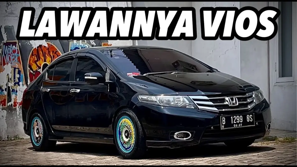 Honda City GM2 bekas masih diburu karena desain timeless, mesin L15 bandel, handling mantap, dan harga bekas yang tetap stabil di pasaran. (Youtube. com)