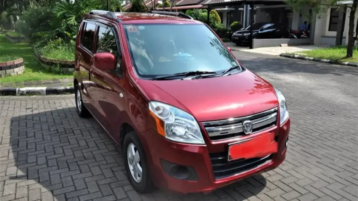 Suzuki Karimun Wagon R GLD Lago 2014 bekas masih diminati berkat kabin lega, mesin irit, perawatan murah, serta harga dan pajak yang terjangkau (Pinterest).