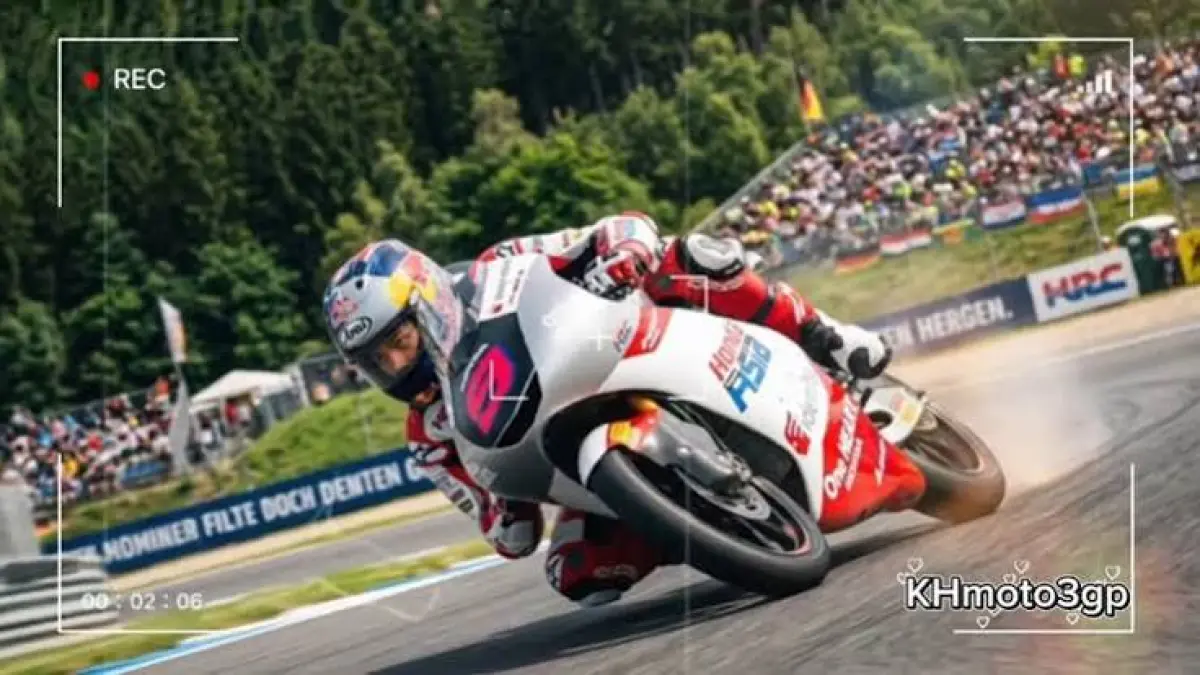 Heboh video hasil Moto3 Jerman 2026 yang mengklaim Veda Ega Pratama raih podium kedua di Sachsenring. Ternyata murni hoaks karangan kreator YouTube! Cek faktanya.
