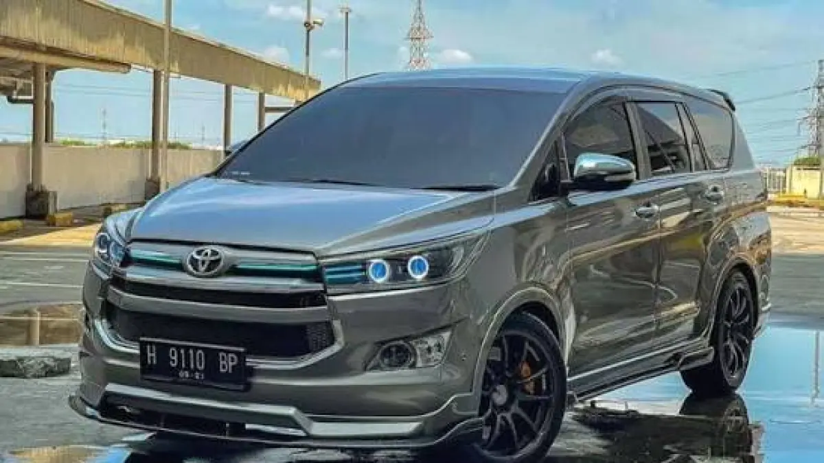 Modifikasi mobil 2026 sektor mesin Innova Reborn turbo diesel. Upgrade intercooler, throttle control, dan komitmen anti-komponen replika demi keamanan.