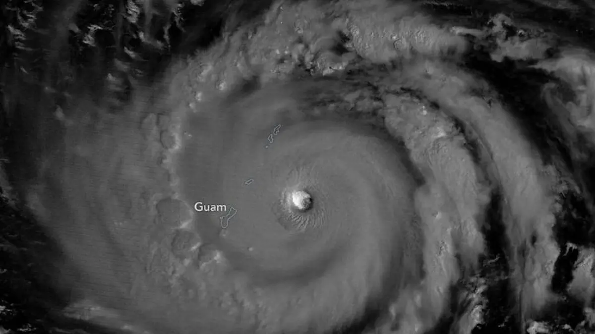 TRAGEDI ALAM: Super Typhoon Bavi menghantam Guam dengan angin 290 km/jam, NASA ungkap pengaruh El Niño terhadap kekuatannya.