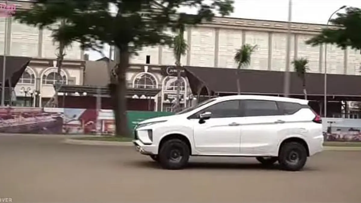 Cari mobil keluarga lapang? Ini rekomendasi 4 mobil MPV bekas 100 jutaan terbaik, mulai dari Avanza, Innova, hingga Xpander yang bandel dan nyaman.