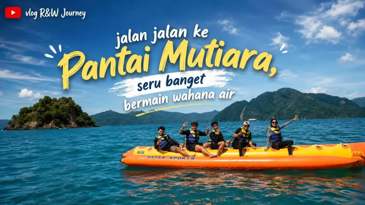 Pantai Mutiara Trenggalek ramai saat libur. Simak harga tiket masuk, tarif wahana, camping ground, homestay, dan akses melalui JLS. (Youtube. com)