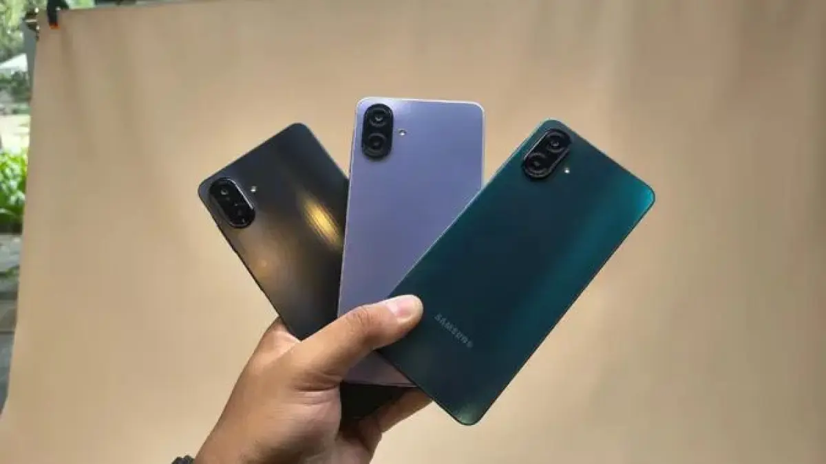 Review Samsung Galaxy A07 5G dengan baterai 6000 mAh, Dimensity 6300, layar 120 Hz, dan One UI 8. Simak kelebihan serta kekurangannya (Pinterest).