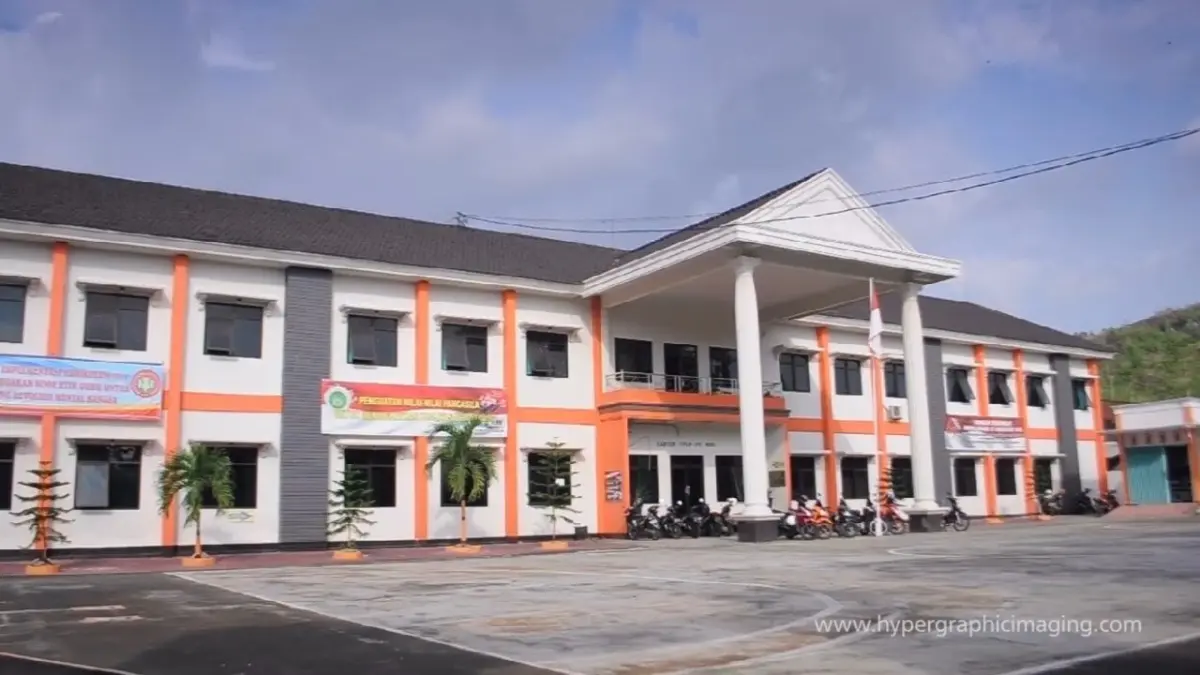 STKIP PGRI Trenggalek terus berkembang dengan program studi unggulan berakreditasi B atau Baik Sekali serta menyediakan berbagai beasiswa mahasiswa (Pinterest).