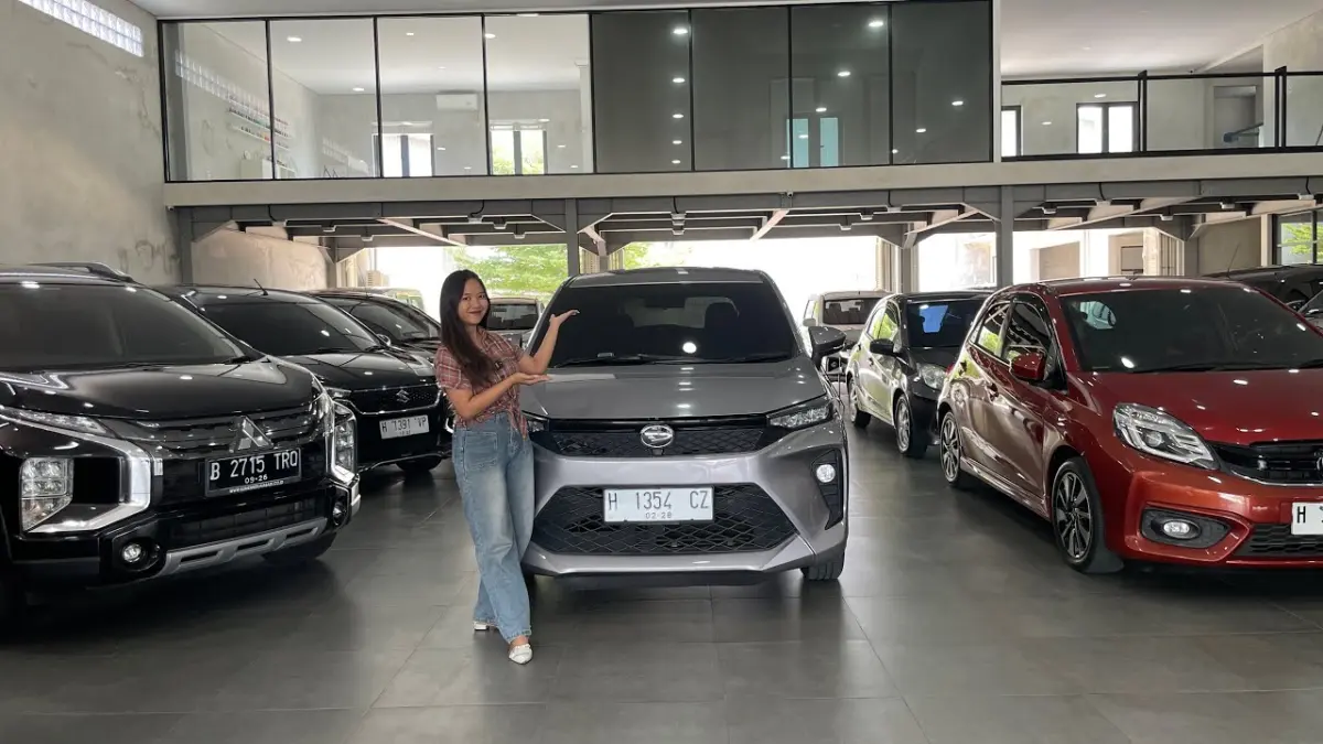 Daihatsu Xenia R AT 2022 dijual Rp180 juta di Semarang. Pajak aktif hingga 2027, tangan pertama, fitur lengkap, dan kondisi diklaim masih terawat. (Youtube. com)