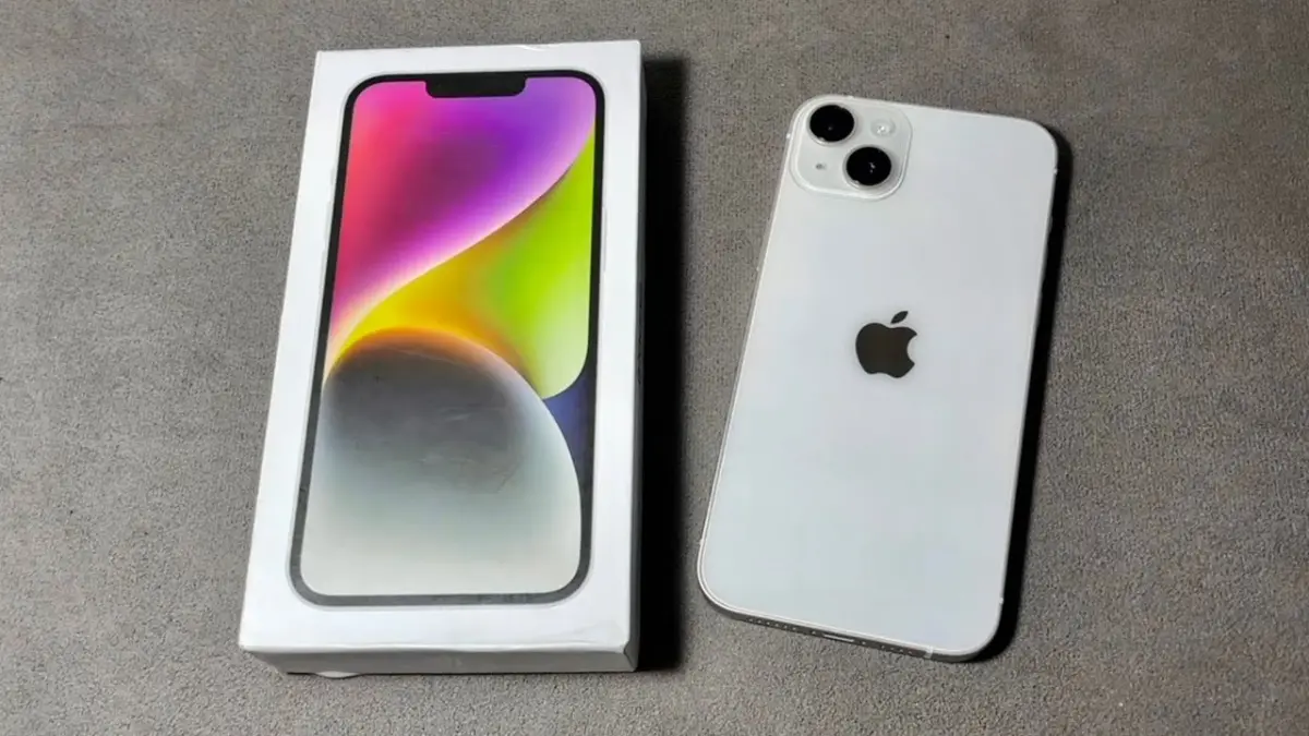 Mengulas kelayakan iPhone 14 di tahun 2026. Cek performa chipset A15, skor AnTuTu 1,3 juta, ketahanan baterai, hingga kemampuan kamera untuk konten!