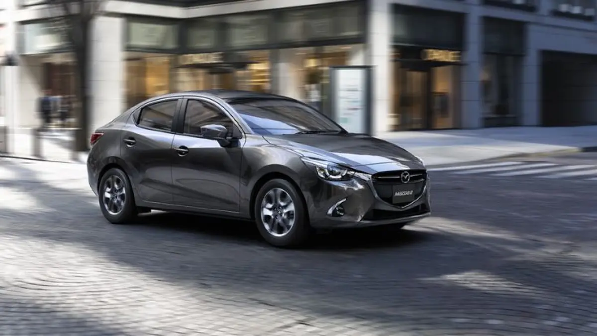 Rekomendasi hatchback bekas Rp100 jutaan terbaik 2026, mulai Suzuki Swift, Daihatsu Sirion, Mazda2 Skyactiv hingga Kia Rio lengkap dengan kelebihan dan kekurangannya (Pinterest).