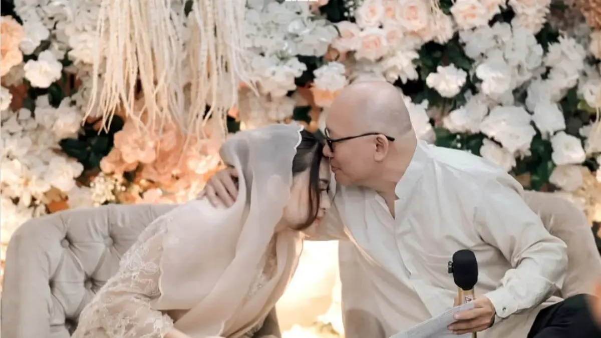 Natalie Holscher menikah lagi dengan Arif Fadli setelah empat tahun menjanda. Momen haru meminta restu ayah hingga kabar Sule hadir di resepsi jadi sorotan (Pinterest).