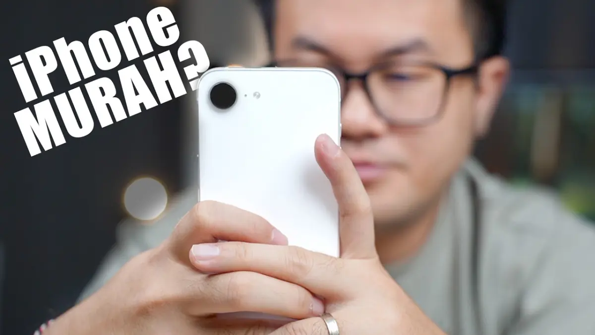 iPhone 16e membawa modem Apple C1 yang terbukti lebih cepat dalam banyak pengujian. Simak perbandingan lengkap iPhone 16e vs iPhone 16, mulai performa, kamera hingga baterai. (Youtube. com)