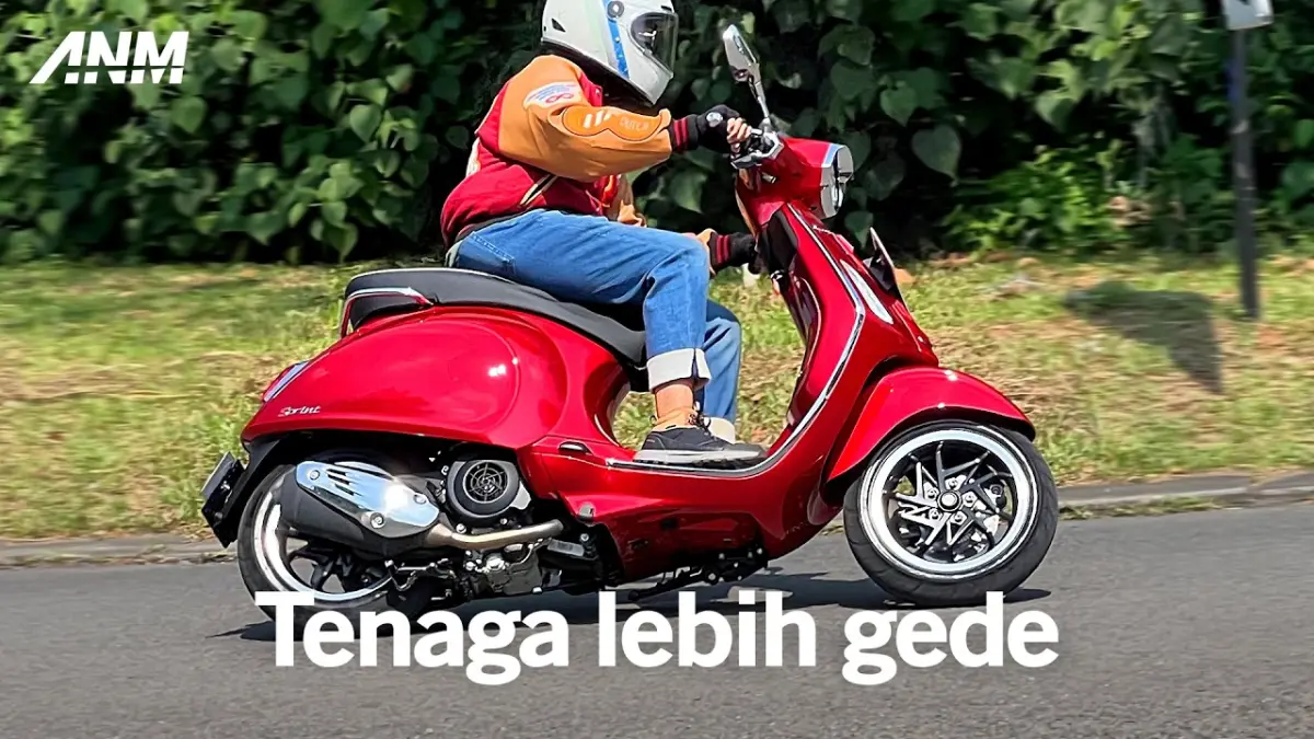 Vespa Sprint 180 resmi hadir dengan mesin 174 cc bertenaga 14,9 PS, panel digital, dan suspensi lebih nyaman. Simak spesifikasi lengkap serta keunggulannya. (Youtube. com)