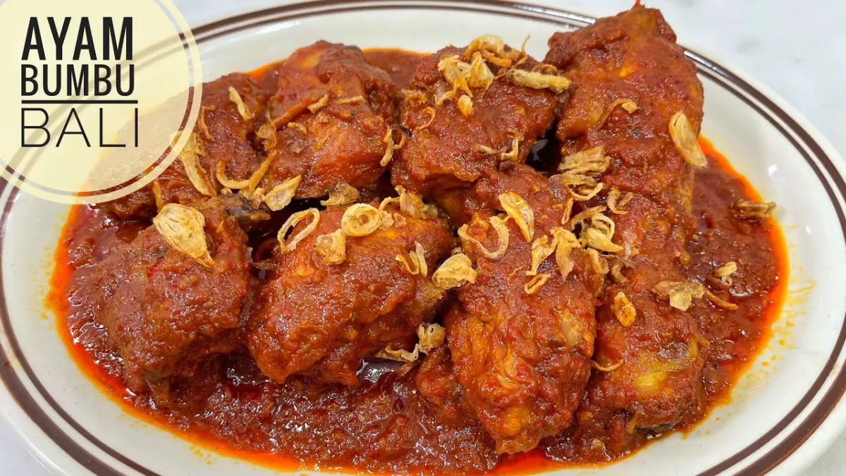 Ayam Bumbu Bali Jawa Timur memiliki cita rasa gurih, pedas, dan bumbu yang meresap. Simak resep sederhana beserta tips memasaknya agar hasilnya makin lezat (Pinterest).