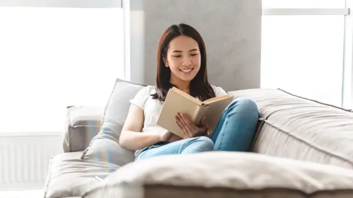Gaya hidup minimalis bukan berarti pelit. Simak lima cara menerapkannya agar lebih fokus, produktif, bebas dari stres, dan bijak menggunakan teknologi (Pinterest).