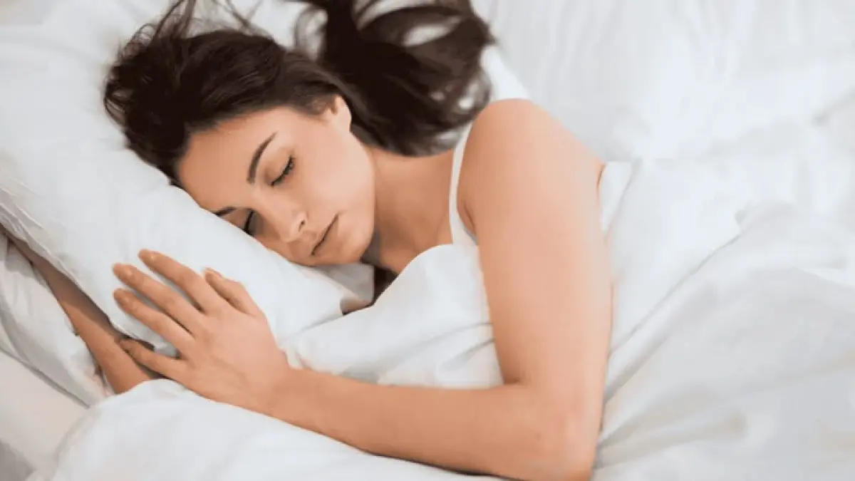 Tidur berkualitas dipengaruhi kebiasaan sebelum tidur. Simak 10 hal yang sebaiknya dihindari agar tidur lebih nyenyak dan tubuh tetap segar saat bangun (Pinterest).