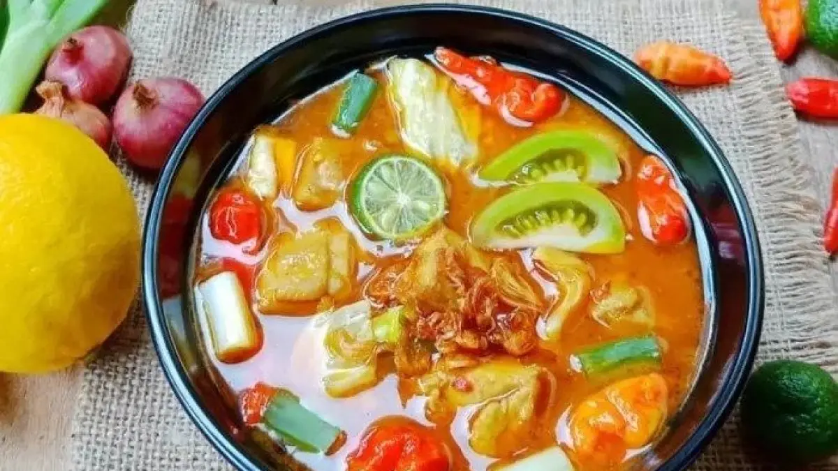 Resep tongseng ayam enak dengan kuah gurih manis dan bumbu meresap. Simak langkah memasak lengkap beserta rahasia agar tongseng ayam makin lezat dan menggugah selera (Pinterest).