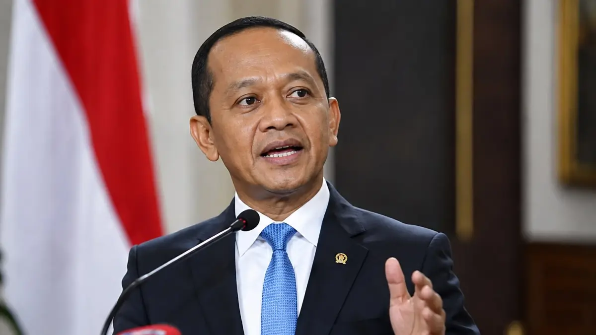 Menteri ESDM Arifin Tasrif melantik 26 pejabat pimpinan tinggi dengan penekanan pada integritas, profesionalisme, dan percepatan kinerja untuk menghadapi tantangan sektor energi nasional.