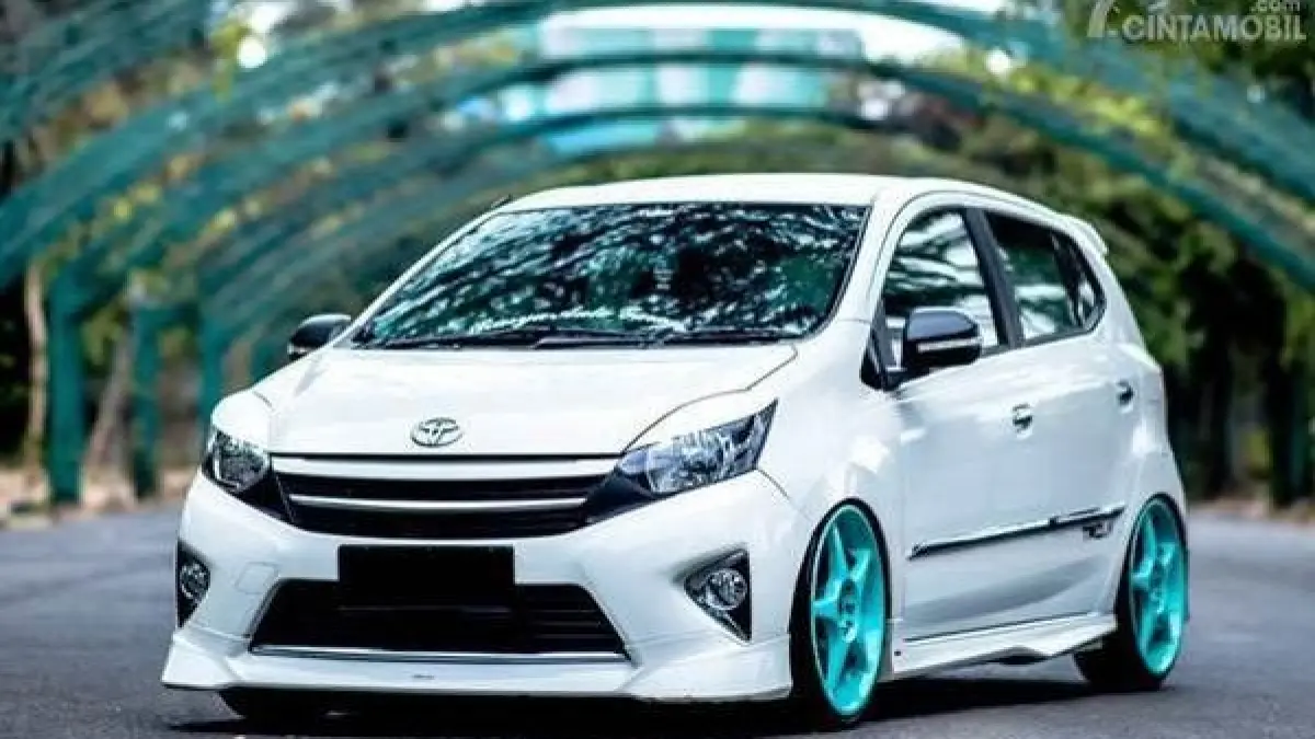Aliran modifikasi mobil semakin beragam, mulai dari JDM, street racing, camber, stance, Hellaflush, VIP hingga bling style. Mana yang paling cocok untuk mobil Anda? (Pinterest).