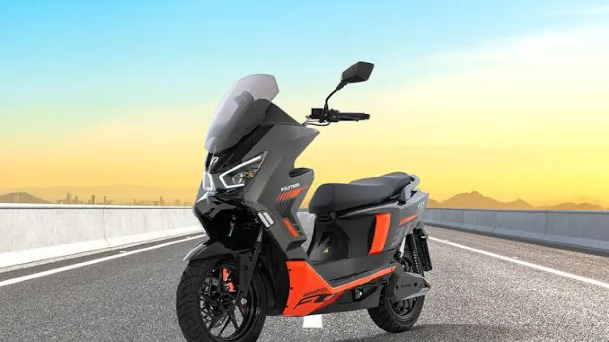 Temukan motor listrik paling worth it 2026 jarak tempuh jauh! Polytron Fox R bisa 130 km dan Smooth Tempur pakai sistem swap baterai tanpa ngecas.