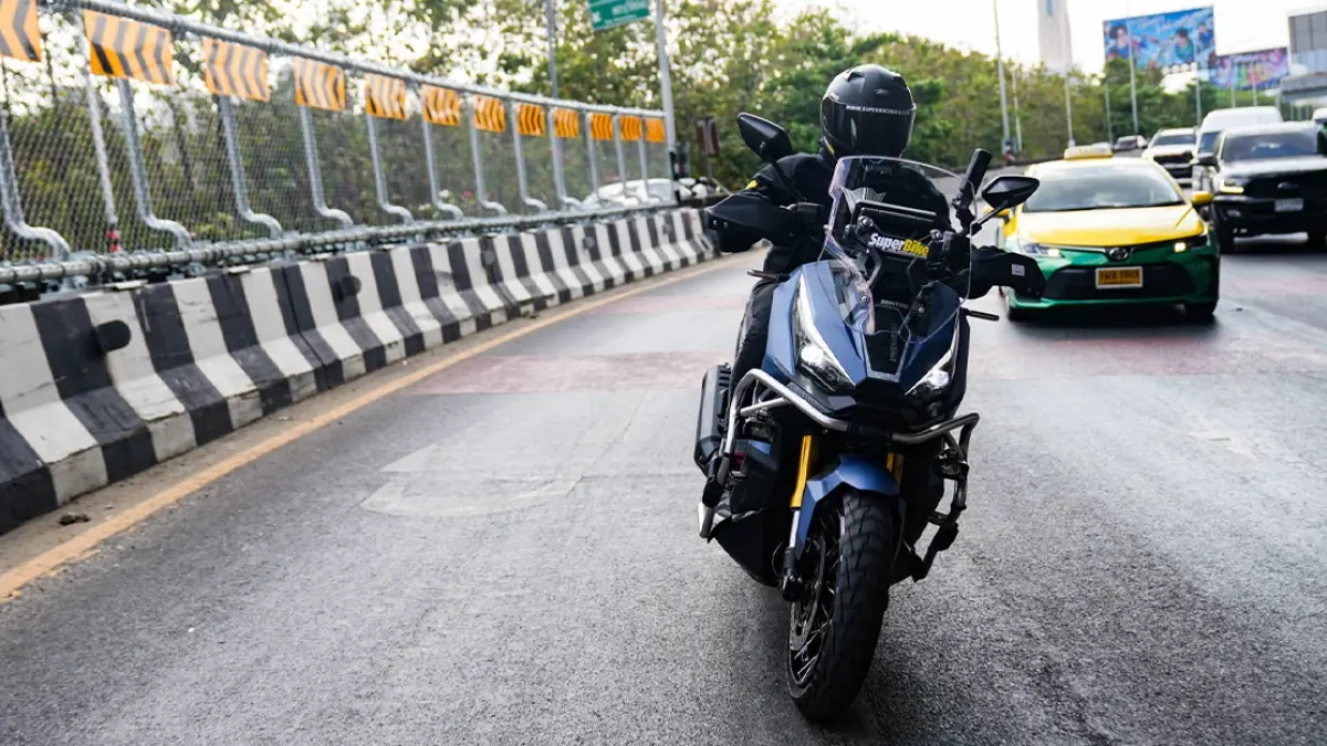Yadea GT80 menawarkan jarak tempuh hingga 190 km, baterai ganda, fitur keselamatan lengkap, dan harga mulai Rp29,8 juta. Simak spesifikasinya (Pinterest).