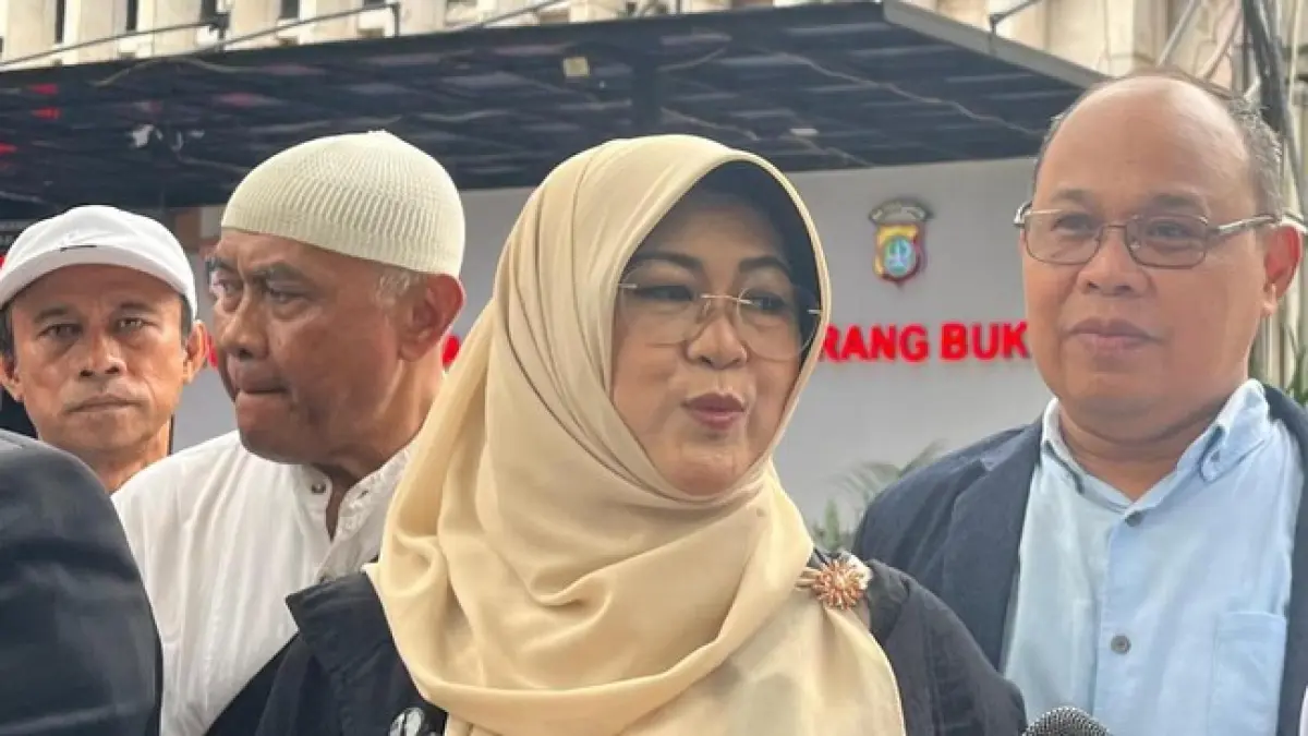 Dr. Tifa mundur dari polemik ijazah Jokowi, tetapi tetap siap menjadi saksi ahli. Di tengah keputusan itu, sidang dakwaan barunya ditunda dan proses praperadilan terus berjalan (Pinterest).