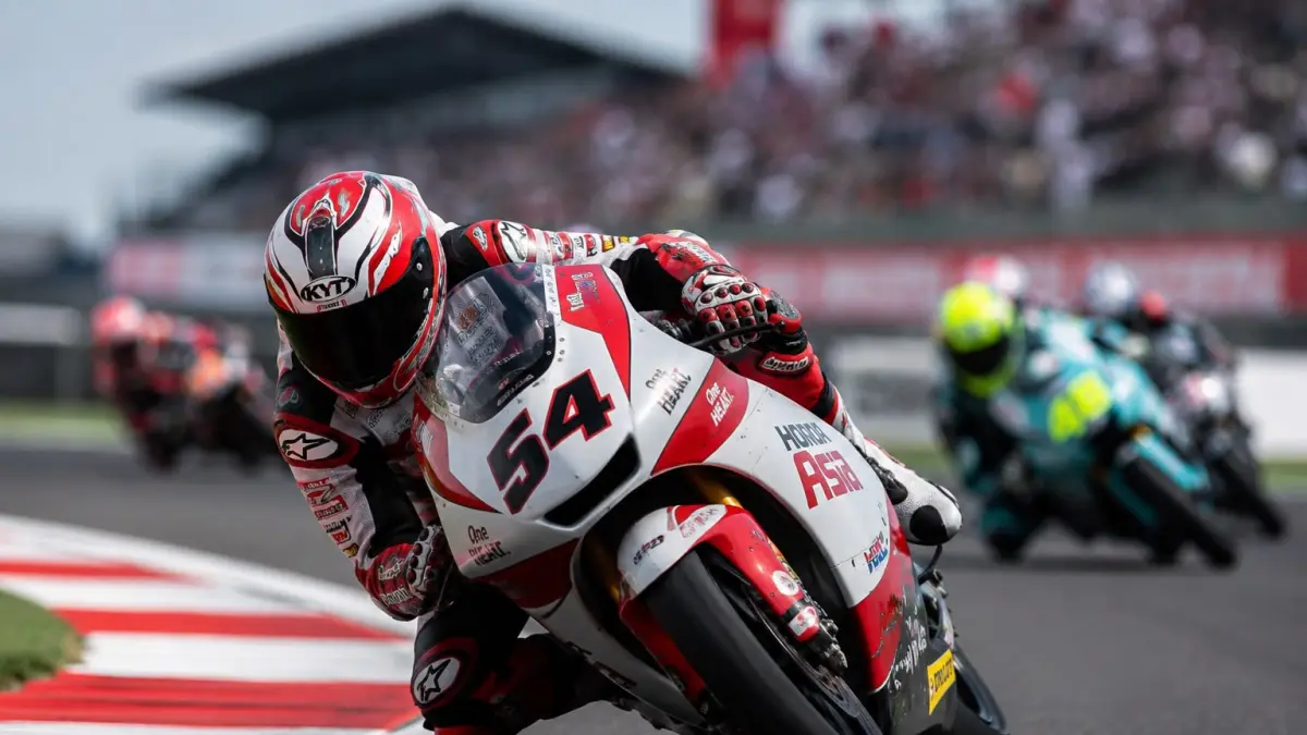 Feda Pratama finis P8 di Mugello, tetapi hanya terpaut satu poin dari Brian Uriarte dalam persaingan Rookie of the Year Moto3 2026. 