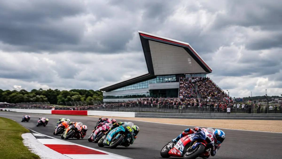 Hasil Kualifikasi Moto3 Inggris 2026: Scott Ogden Pole, Feda Ega Pratama Start ke-16