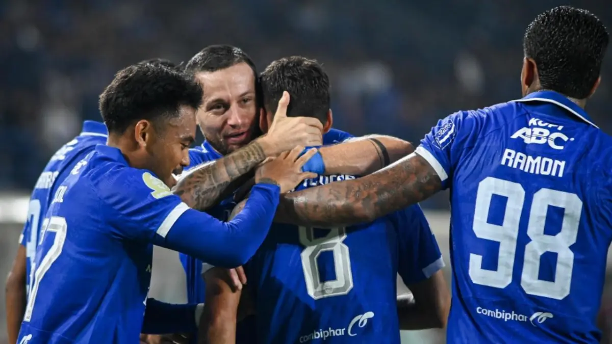 Persib Bandung resmi datangkan Dani Loncar dengan kontrak dua tahun. Kehadirannya membuat nasib Ramon dan komposisi pemain asing jadi sorotan (Pinterest).