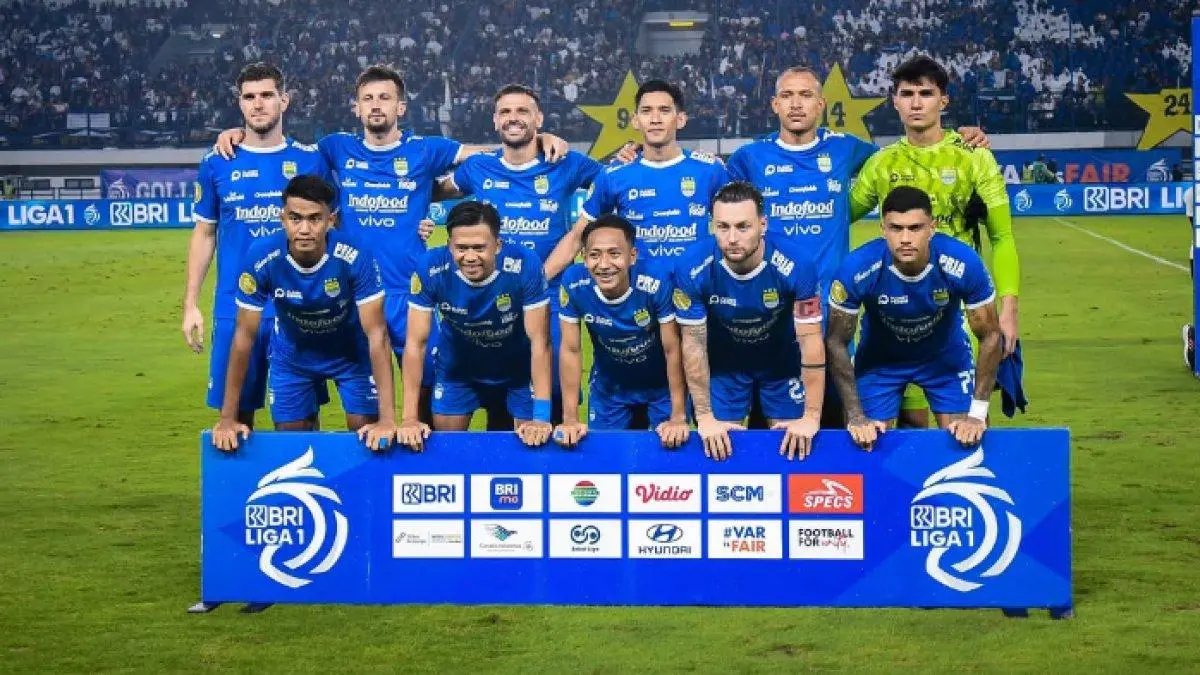 Persib Bandung siapkan pemain baru jelang Super League 2026/2027. Nama Nathan Tjoe-A-On kembali dirumorkan, sementara Ramon Tanke disorot Bobotoh (Pinterest).