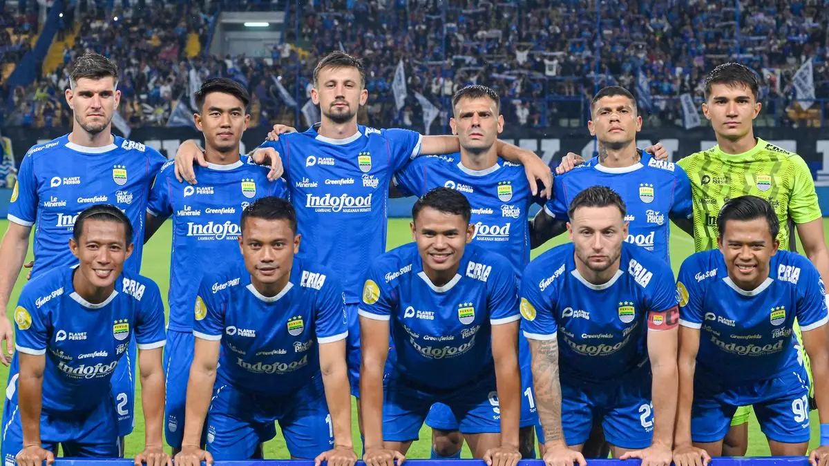 Transfer pemain Persib terbaru terus bergulir. Ada pemain asing bertahan, hengkang, hingga nama baru yang masuk radar Maung Bandung musim 2026/2027 (Pinterest).