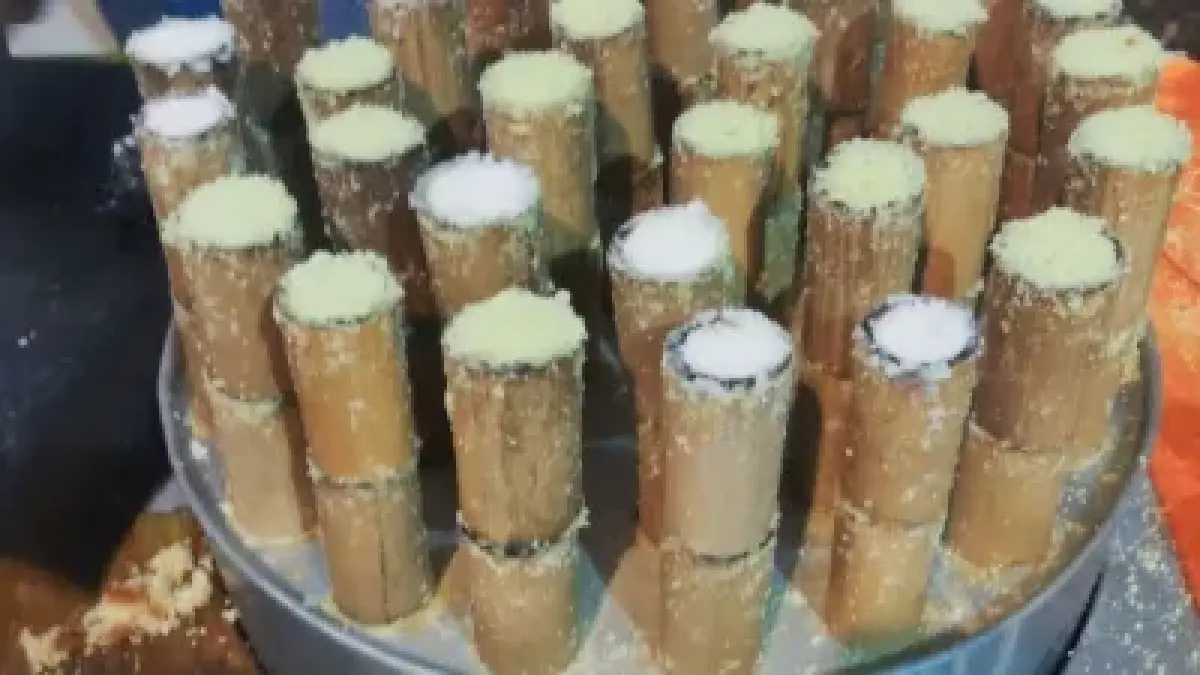 Kuliner tertua di Malang yang disebut dalam perjalanan ini adalah putu yang telah dijual sejak 1935, bersama klepon, lupis dan cenil.