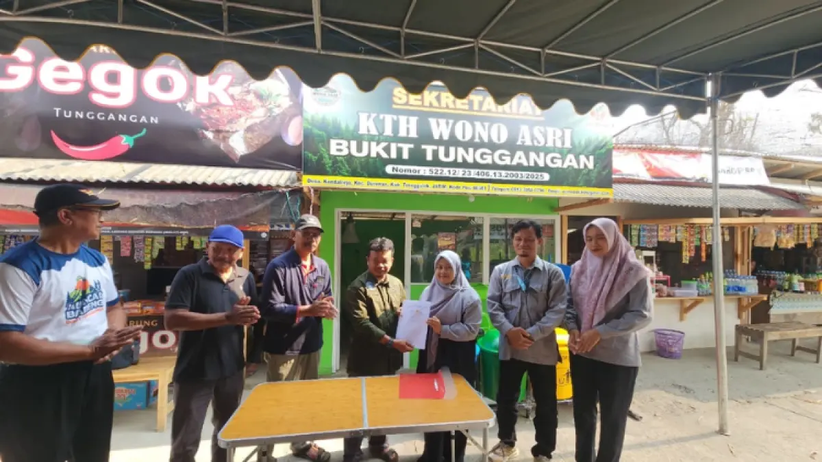 SALING MENDUKUNG: Kolaborasi STKIP PGRI Trenggalek dan masyarakat lokal, diharapkan mampu menjadikan destinasi wisata edukatif, rapi, dan berwawasan lingkungan.(GUNAWAN/RADAR TRENGGALEK)