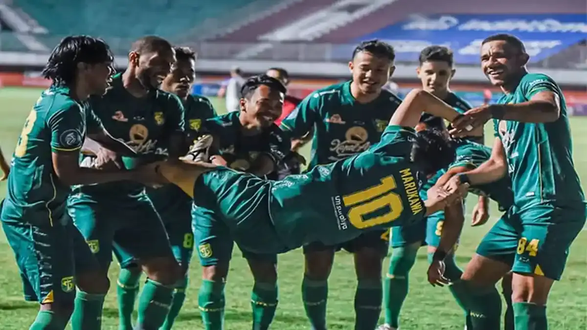 Persebaya tiba di Thailand untuk menjalani TC. Rombongan Bajul Ijo memulai perjalanan dari Indonesia menuju Bangkok sebelum pemusatan latihan (Pinterest).