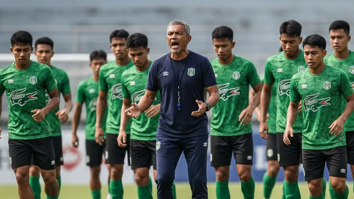 Rafaelson dikaitkan dengan Persebaya yang masih memiliki satu slot asing. Namun, belum ada konfirmasi resmi terkait rumor transfer tersebut (Pinterest).