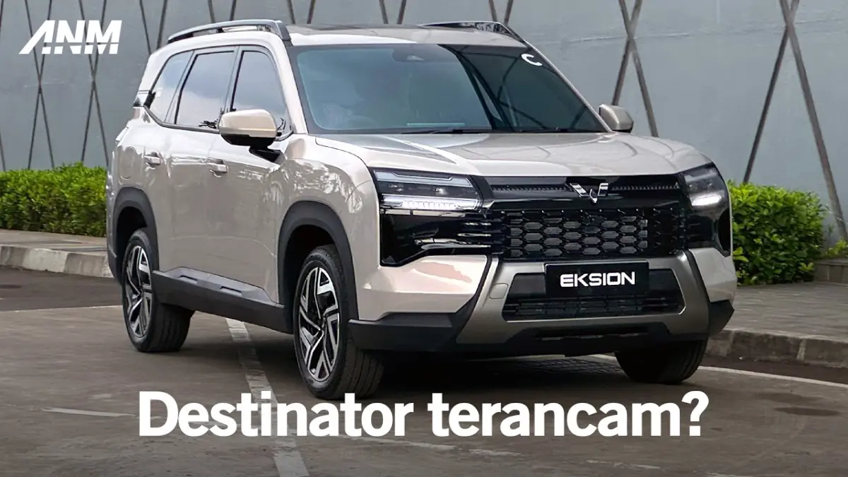 Wuling Axion SUV 7-seater resmi diperkenalkan dalam varian EV (jarak 530 KM) dan PHEV (jarak 1.000 KM). Simak spesifikasi, interior, dan fiturnya di sini.