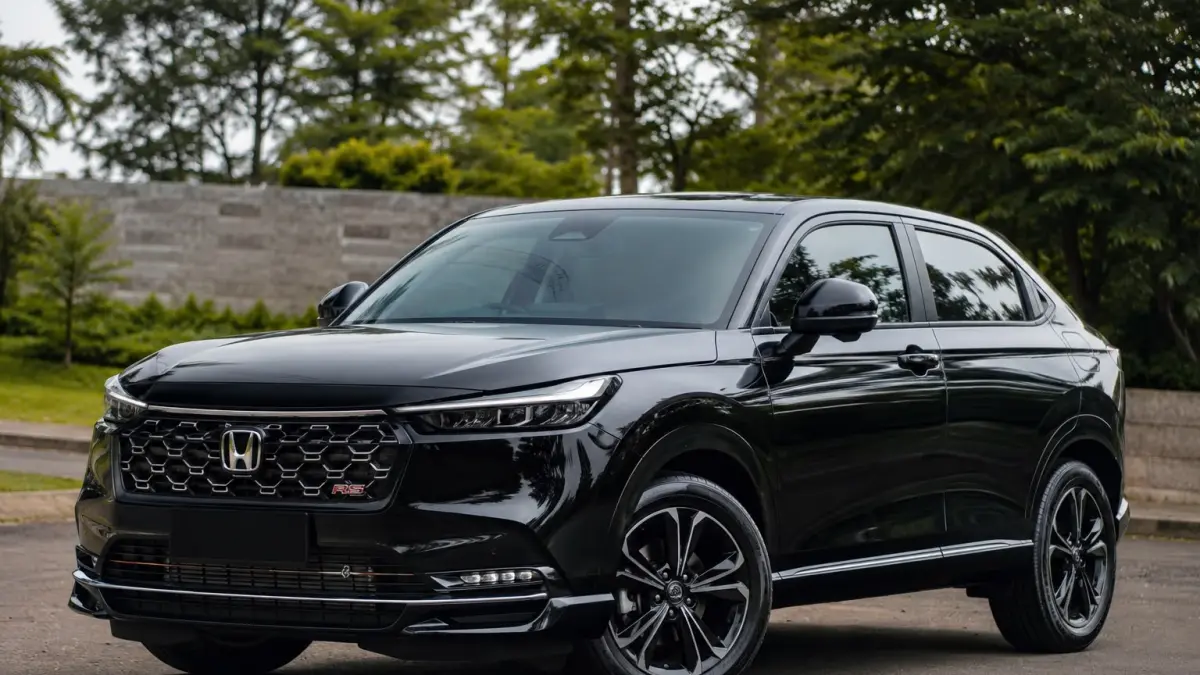 Honda HR-V 2026 hadir dengan desain lebih modern, layar 9 inci, fitur Honda Sensing yang makin lengkap, serta pilihan penggerak FWD dan AWD.