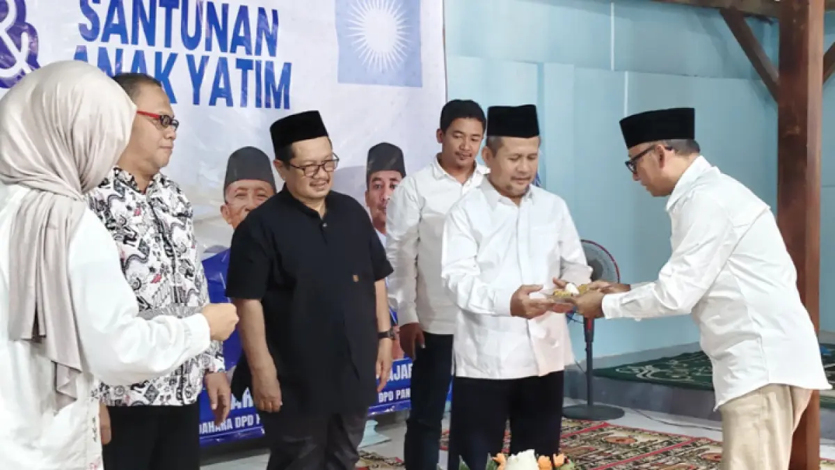 BUKAN SEKADAR SEREMONI: Ketua DPD PAN Trenggalek sekilagus Anggota DPRD Jatim, Dr H Suli Da