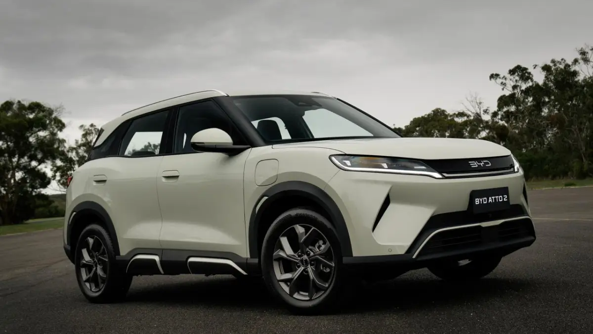 BYD Atto 2 hadir sebagai SUV listrik kompak yang mengutamakan desain modern, kabin lega, dan kepraktisan untuk penggunaan sehari-hari. ⚡🚗