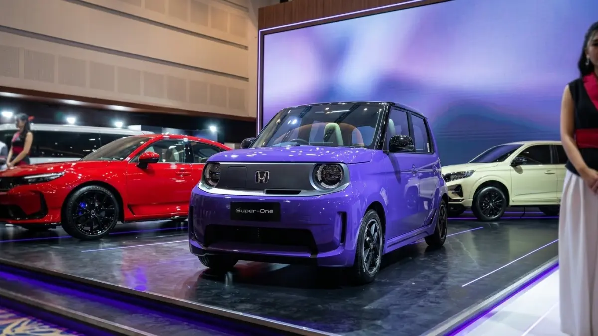 GIIAS Surabaya 2026 menghadirkan lima mobil menarik, mulai Honda Super One, Land Cruiser Hybrid, hingga SUV listrik Rp300 jutaan.