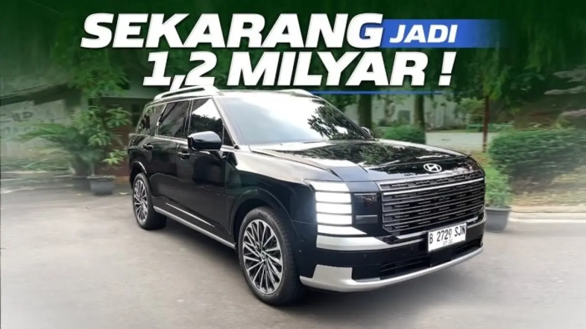 Hyundai Palisade Kaligrafi FWD terbaru dibanderol Rp1,274 miliar. Mengusung desain mengotak, kaca double glass tebal, dan kabin ekstra kedap.