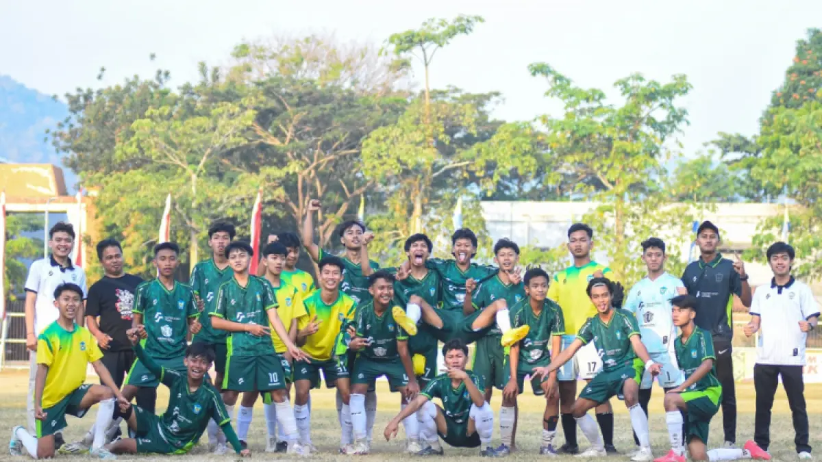 OPTMISTIS: Tim mini soccer SMAN 1 Trenggalek terus persiapkan tim untuk ikuti Bahlil Mini Soccer Asyik Menuju Puncak 2026.(SMAN 1 TRENGGALEK UNTUK RADAR TRENGGALEK)