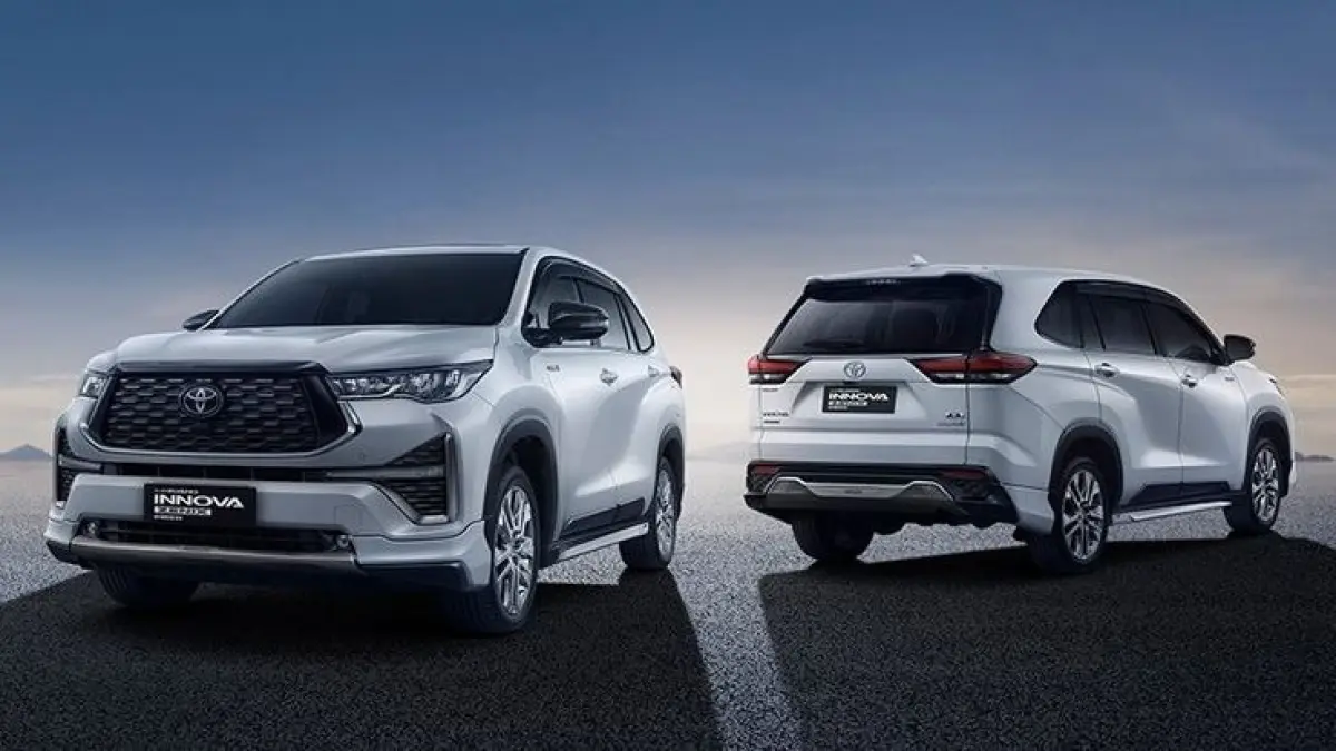 Toyota Kijang Innova Zenix Hybrid Q Modellista mencatat konsumsi BBM hingga 27 km/l, tetapi masih memiliki kekurangan berupa inden (Pinterest).