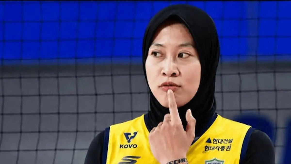 Lini pertahanan Hillstate hancur akibat gempuran servis Megawati Hangestri. Red Sparks sukses raih poin beruntun dan menang 3-2.