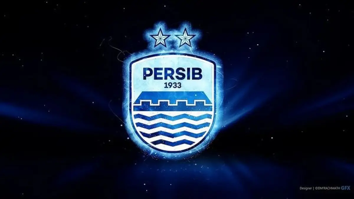 JAKARTA - Persija Jakarta menghadapi masalah serius jelang laga perdana Super League 2026/27. Lima pemain utama Macan Kemayoran mengalami cedera dan harus menjalani pemulihan sebelum pertandingan melawan Borneo FC Samarinda.

Persija Jakarta dijadwalkan menghadapi Borneo FC pada Sabtu, 5 September 2026 di Stadion Segiri Samarinda. Kondisi lima pemain yang mengalami cedera menjadi perhatian karena pertandingan tersebut merupakan laga pembuka kompetisi resmi musim ini.

Dua nama yang cukup mencolok dari daftar pemain cedera Persija adalah Pratama Arhan dan Doni Tri Pamungkas. Keduanya merupakan pemain yang masuk dalam skuad Macan Kemayoran untuk menghadapi musim baru.

Berdasarkan informasi dari klub, Pratama Arhan mengalami cedera pada jari ketika Persija menghadapi Brisbane Roar di Jakarta International Stadium pada 29 Agustus 2026.

Cedera tersebut membuat Arhan harus menjalani operasi pada Selasa, 1 September 2026. Ia mengalami fraktur falang pada bagian jarinya.

Dokter Persija, Muhammad Andansah Peto, menyebut Arhan membutuhkan waktu pemulihan sekitar empat hingga enam pekan.

Meski demikian, Arhan masih memiliki kemungkinan tetap menjalani aktivitas latihan dan pertandingan dengan menyesuaikan kondisi cederanya.

Lima Pemain Persija Jakarta Masuk Daftar Cedera

Selain Pratama Arhan, Persija Jakarta juga harus kehilangan beberapa pemain lain untuk sementara waktu karena masalah kebugaran.

Andri Tani Ardiasa mengalami cedera betis ketika menjalani pemusatan latihan di Thailand. Ia diperkirakan membutuhkan waktu pemulihan sekitar satu hingga dua pekan.

Kemudian ada Exel Runtukahu yang mengalami cedera hamstring. Masa pemulihannya diperkirakan sekitar satu pekan.

Sementara itu, Doni Tri Pamungkas mengalami cedera otot paha. Pemain tersebut diperkirakan membutuhkan waktu dua hingga tiga pekan untuk kembali pulih.

Satu pemain lainnya adalah Kuan Changhun yang mengalami cedera otot betis ketika tampil di Piala Presiden 2026. Ia diprediksi membutuhkan waktu pemulihan sekitar satu hingga dua pekan.

Dengan demikian, terdapat lima pemain Persija yang berada dalam tahap pemulihan menjelang dimulainya kompetisi.

Situasi tersebut membuat tim pelatih dan staf medis Persija harus mengatur kondisi skuad secara cermat. Apalagi, pertandingan pertama langsung mempertemukan Macan Kemayoran dengan Borneo FC.

Cedera yang dialami para pemain juga membuat kedalaman skuad menjadi faktor penting dalam menentukan komposisi tim pada laga pembuka.

Persija Harus Mengatur Rotasi Pemain

Masalah cedera menjadi tantangan tersendiri bagi Persija Jakarta pada awal musim. Pelatih harus memastikan pemain yang tersedia berada dalam kondisi terbaik untuk menghadapi pertandingan.

Kondisi tersebut juga berpotensi membuat rotasi menjadi lebih penting. Pemain yang sebelumnya menjadi pilihan utama bisa saja harus digantikan oleh pemain lain apabila belum dinyatakan siap tampil.

Terlebih, cedera terjadi pada masa transisi dari pramusim menuju kompetisi resmi. Jadwal pertandingan dan agenda persiapan yang padat dapat membuat manajemen kebugaran pemain menjadi perhatian utama.

Persija diharapkan dapat segera memulihkan para pemain yang mengalami cedera agar tidak mengganggu target tim sepanjang musim.

Di sisi lain, laga melawan Borneo FC akan menjadi ujian pertama bagi Macan Kemayoran di Super League 2026/27.

Persib Bandung Juga Punya Masalah Cedera

Persija bukan satu-satunya tim yang menghadapi persoalan kebugaran pemain menjelang kompetisi. Persib Bandung juga masih memiliki sejumlah pemain yang belum sepenuhnya pulih dari cedera.

Pelatih Persib, Igor Tolik, sebelumnya mengatakan dirinya masih berusaha memaksimalkan pemain yang tersedia. Ia menyebut beberapa pemain seperti Sandy Walls, Febri Haryadi, Luciano Guai Kochea, dan Gakuto Notsuda masih menjalani pemulihan.

Igor Tolik juga menegaskan tidak ingin terlalu banyak berandai-andai mengenai pemain baru. Menurutnya, pemain yang saat ini tersedia akan dimaksimalkan terlebih dahulu.

Persib sendiri masih mempunyai waktu untuk melakukan aktivitas transfer karena periode pendaftaran pemain putaran pertama Super League 2026/27 baru ditutup pada 23 September 2026.

Situasi tersebut membuat persaingan awal musim semakin menarik. Persija harus menghadapi Borneo FC dengan sejumlah pemain yang belum bisa tampil, sementara Persib bersiap menghadapi PSM Makassar pada 6 September 2026.

Bagi Persija, fokus utama saat ini adalah memastikan pemain yang tersedia mampu tampil maksimal sekaligus menjaga kondisi para pemain yang sedang menjalani pemulihan.

Laga pembuka melawan Borneo FC pun menjadi kesempatan bagi Macan Kemayoran untuk memulai musim dengan hasil positif meski dihantam masalah cedera (Pinterest).