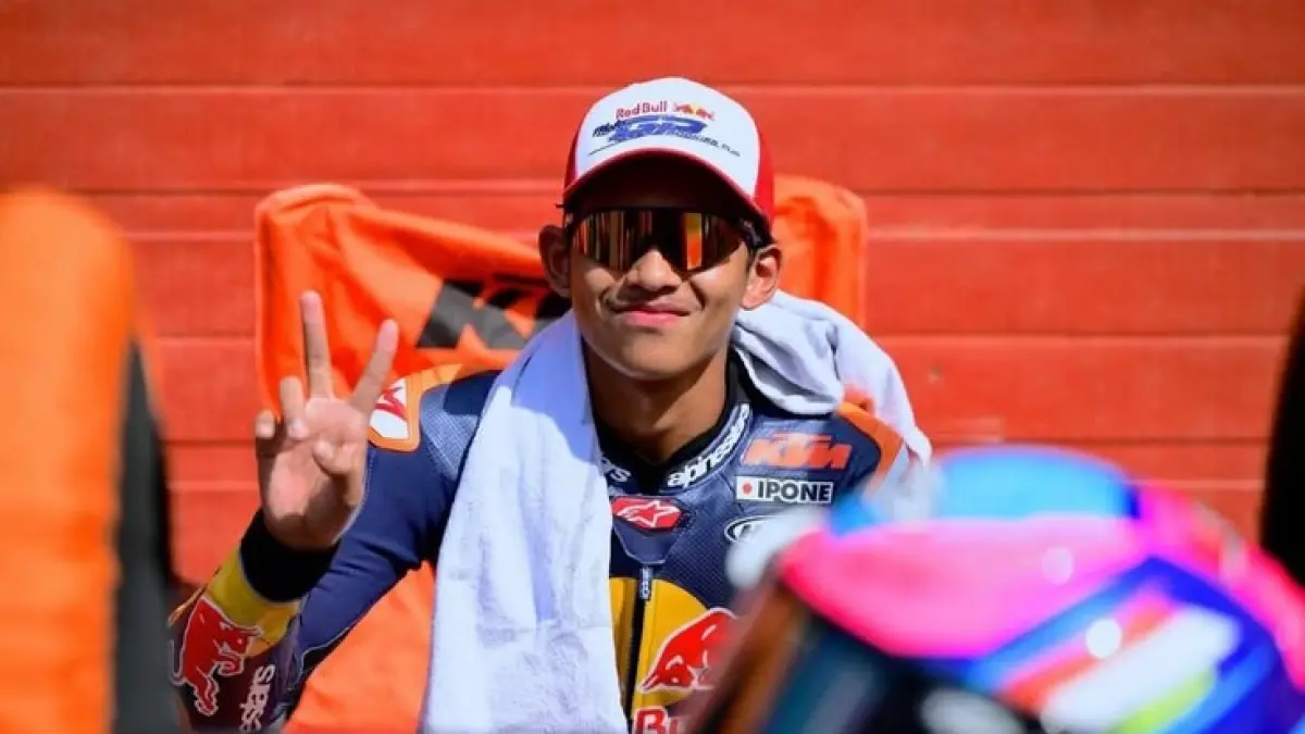 Veda Ega Pratama Moto3 San Marino disorot usai tampil tercepat di Misano, tetapi narasi soal CEO KTM dan transfer diakui sebagai cerita imajinasi (Pinterest).