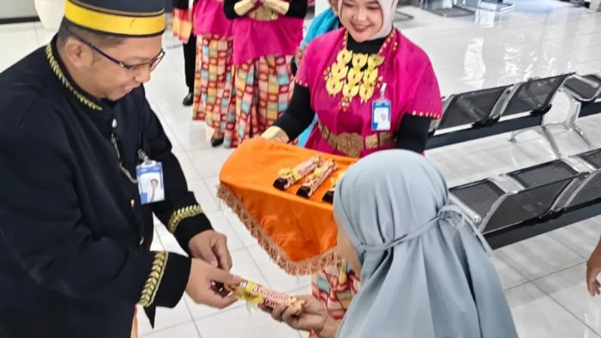 Rayakan Hari Pelanggan Nasional, Manajemen BRI BO Trenggalek Hadir Lebih Dekat Sapa Nasabah