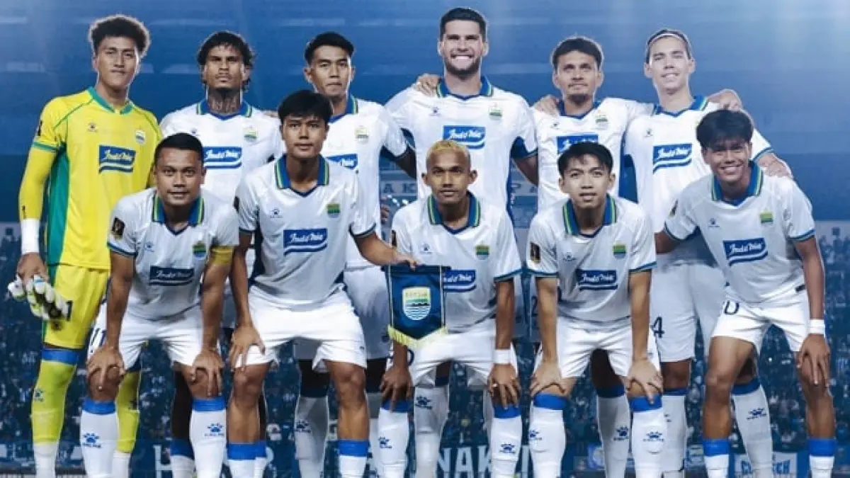Persib Bandung berencana menambah amunisi pemain asing baru khusus untuk kompetisi AFC Champions League 2 demi menjaga kedalaman skuad.